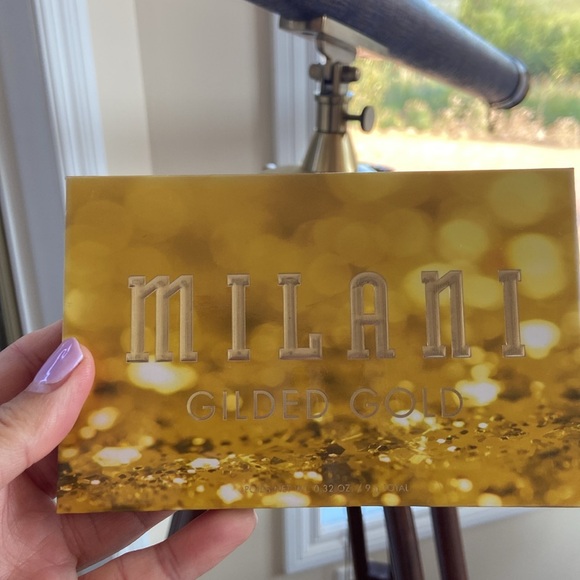 Milani gilded gold eyeshadow palette - Picture 2 of 3